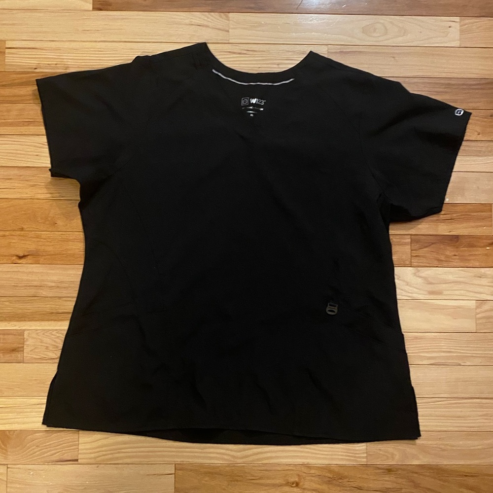 Black Wonderwink scrub top